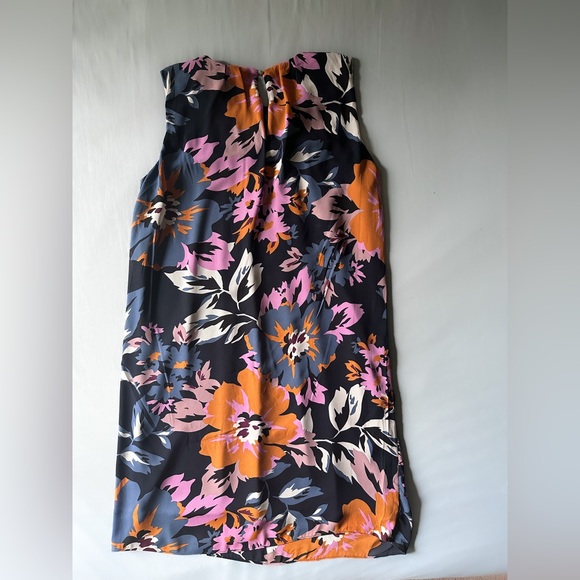 H&M Sleeveless Floral Shift dress in Size Small. - Picture 2 of 6